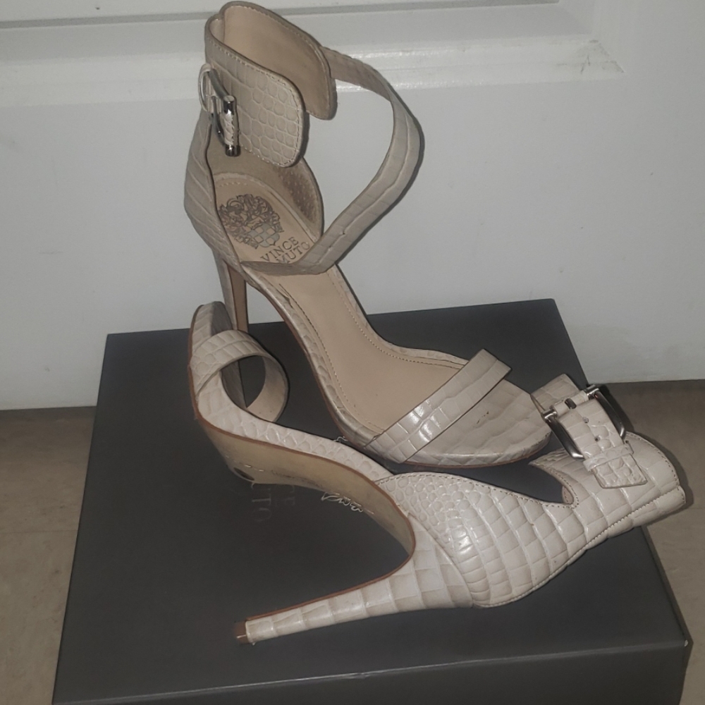 Cute shoes !!!!!!! - Picture 2 of 4